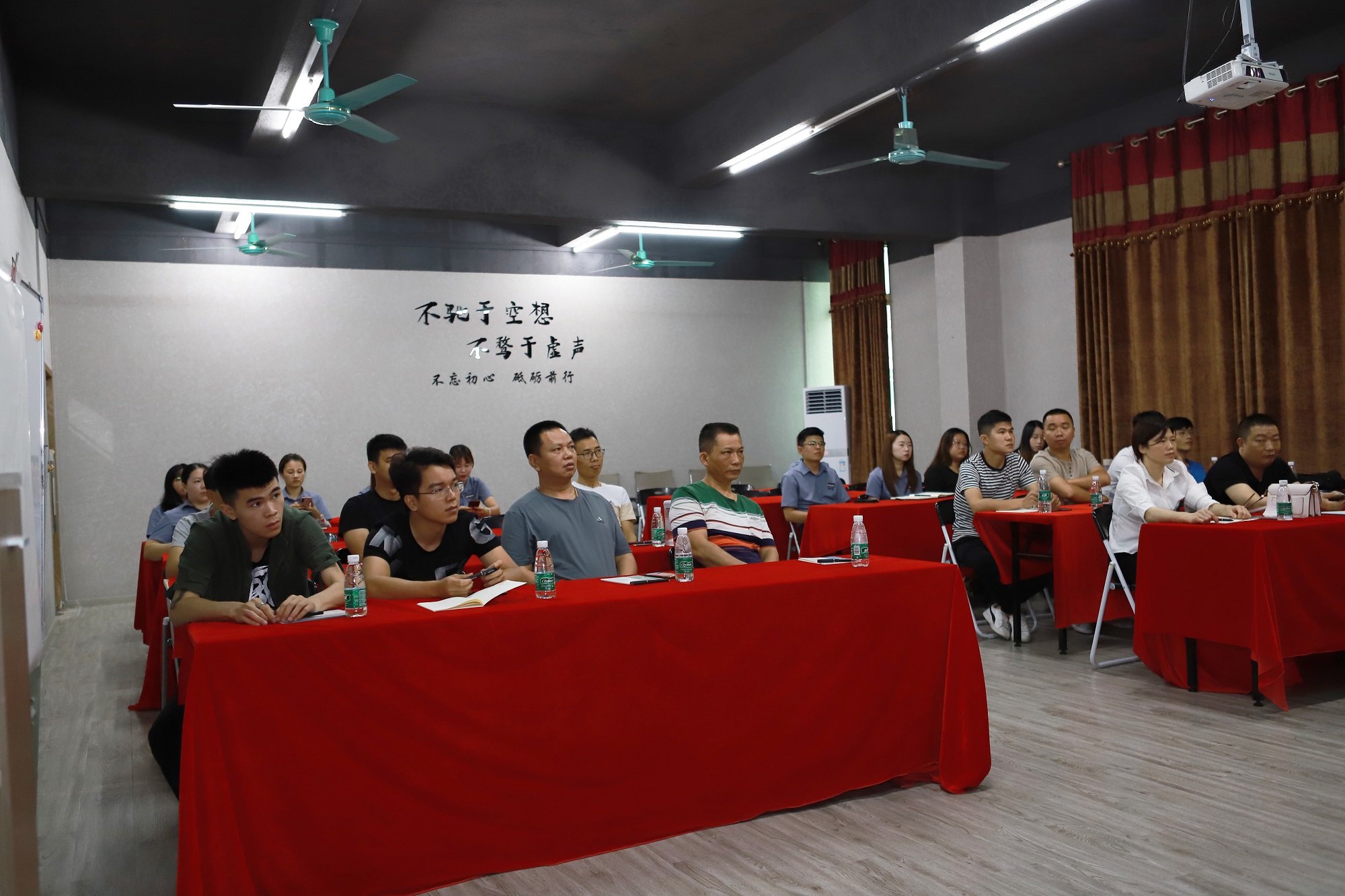 帝卡斯丨藝術塗裝215期工匠班隆重開班